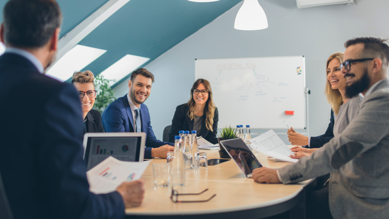 Aprovecha nuestras tarifas competitivas y ahorra en el alquiler de oficinas amuebladas 