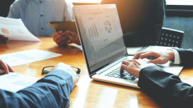 Aumenta tu eficiencia laboral con nuestro servicio de coworking en el Centro de Negocios LDU. 