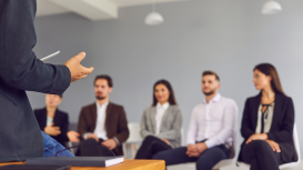 Conviértete en un líder empresarial rentando una de nuestras oficinas amuebladas 
