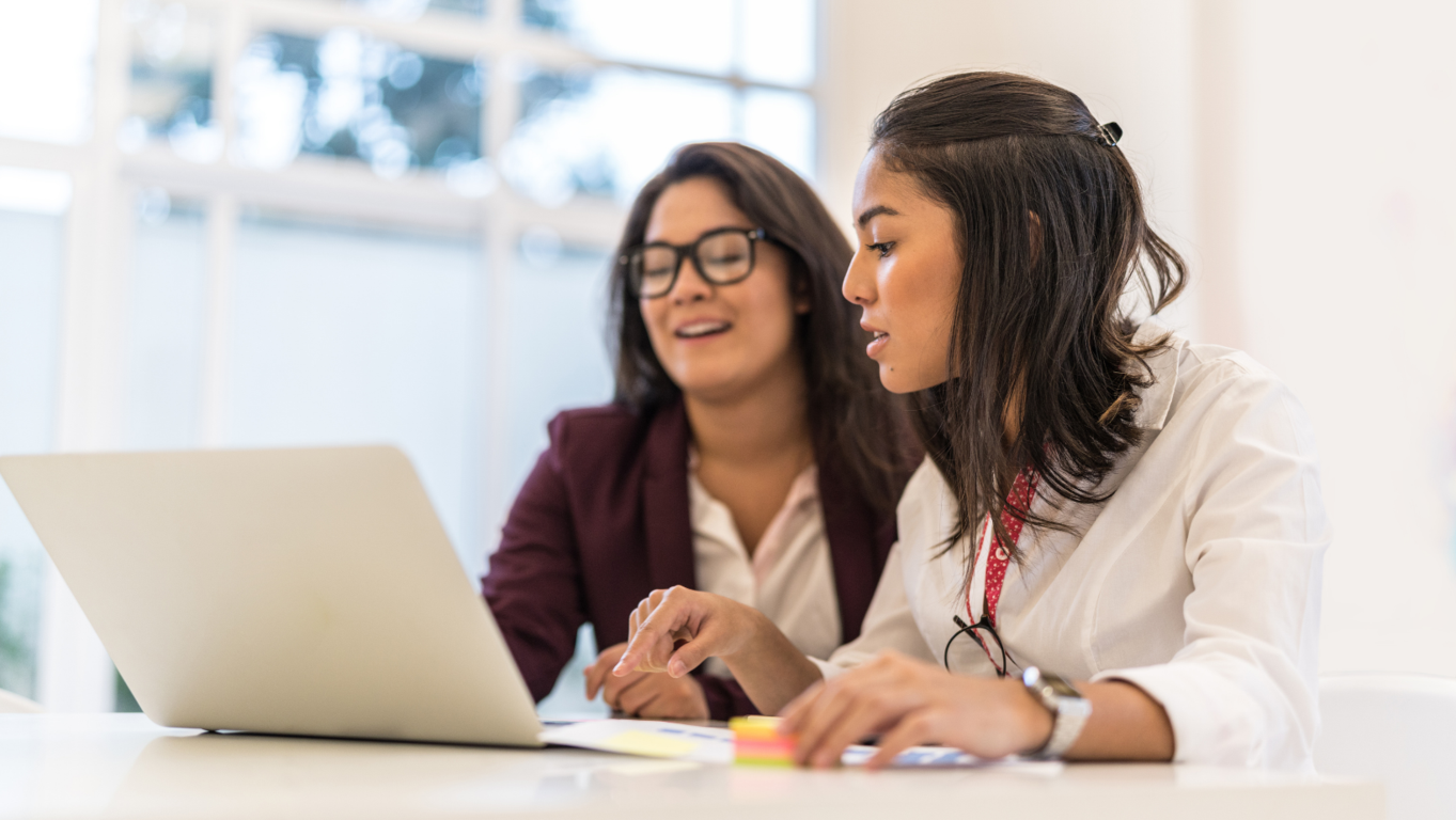 ¡No pierdas más tiempo buscando espacios de trabajo! Ven a nuestro Centro de Negocios LDU. 