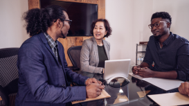 Descubre cómo el coworking en el Centro de Negocios LDU puede transformar tu forma de trabajar. 