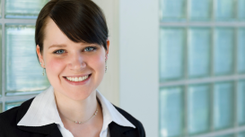 Descubre nuestras exclusivas oficinas amuebladas en el Centro de Negocios LDU y haz una buena impresión. 