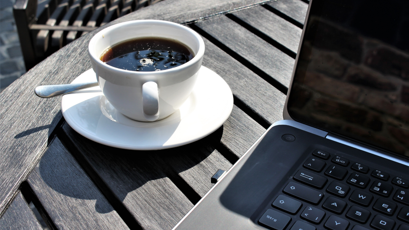 Despierta tu potencial empresarial con nuestra renta de espacios de coworking en el centro de negocios. 