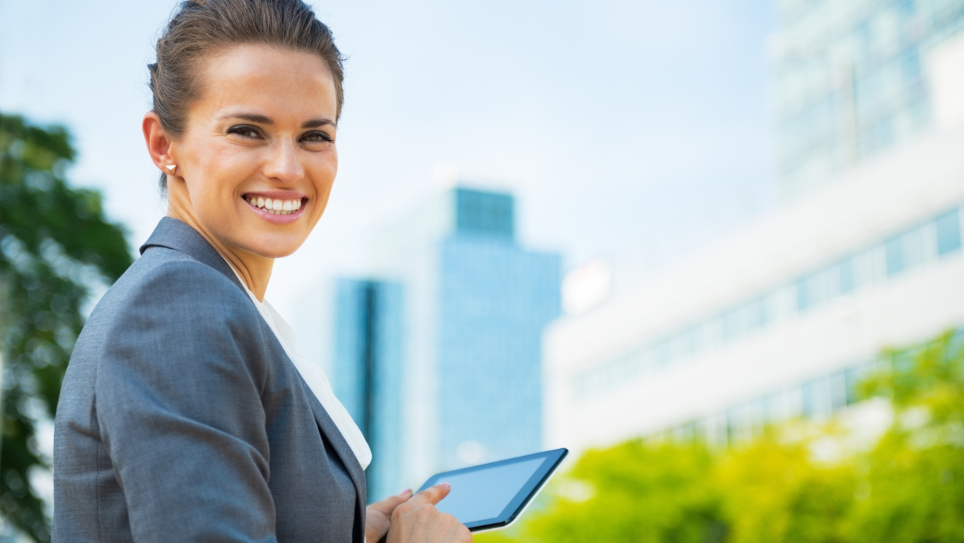 Destaca como el referente en tu sector alquilando nuestras modernas Salas de Juntas 