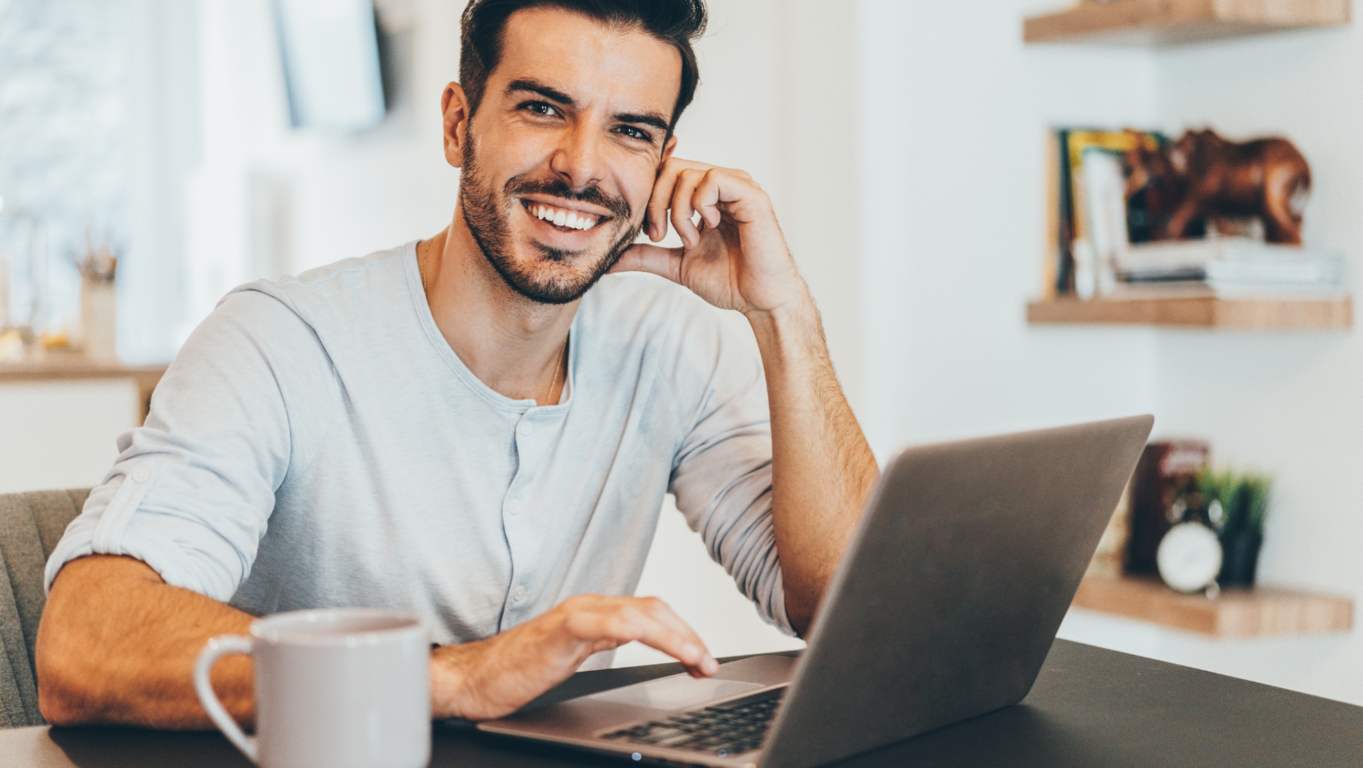 Disfruta de comodidad y ahorro alquilando nuestras oficinas amuebladas en el centro de negocios 