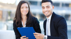 En el Centro de Negocios LDU te brindamos oficinas amuebladas que te ayudan a ahorrar tiempo y a maximizar tu productividad. 