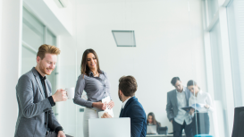 En el Centro de Negocios LDU te ofrecemos oficinas amuebladas que te permiten ahorrar tiempo y enfocarte en tu negocio. 