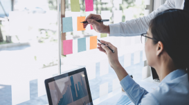 En el Centro de Negocios LDU, ahorra tiempo en la búsqueda de tu espacio de trabajo ideal con nuestras oficinas amuebladas. 