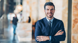 En el Centro de Negocios LDU, te ofrecemos la solución perfecta para ahorrar tiempo en la renta de oficinas amuebladas. 