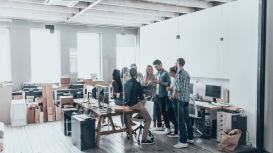 Encuentra la felicidad en tu trabajo con nuestra renta de espacios de coworking. 