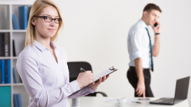 Enfócate en crecer tu negocio y delega la logística en nuestras oficinas amuebladas 