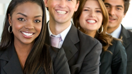 Haz de tus reuniones un hito en tu carrera con nuestras modernas Salas de Juntas 