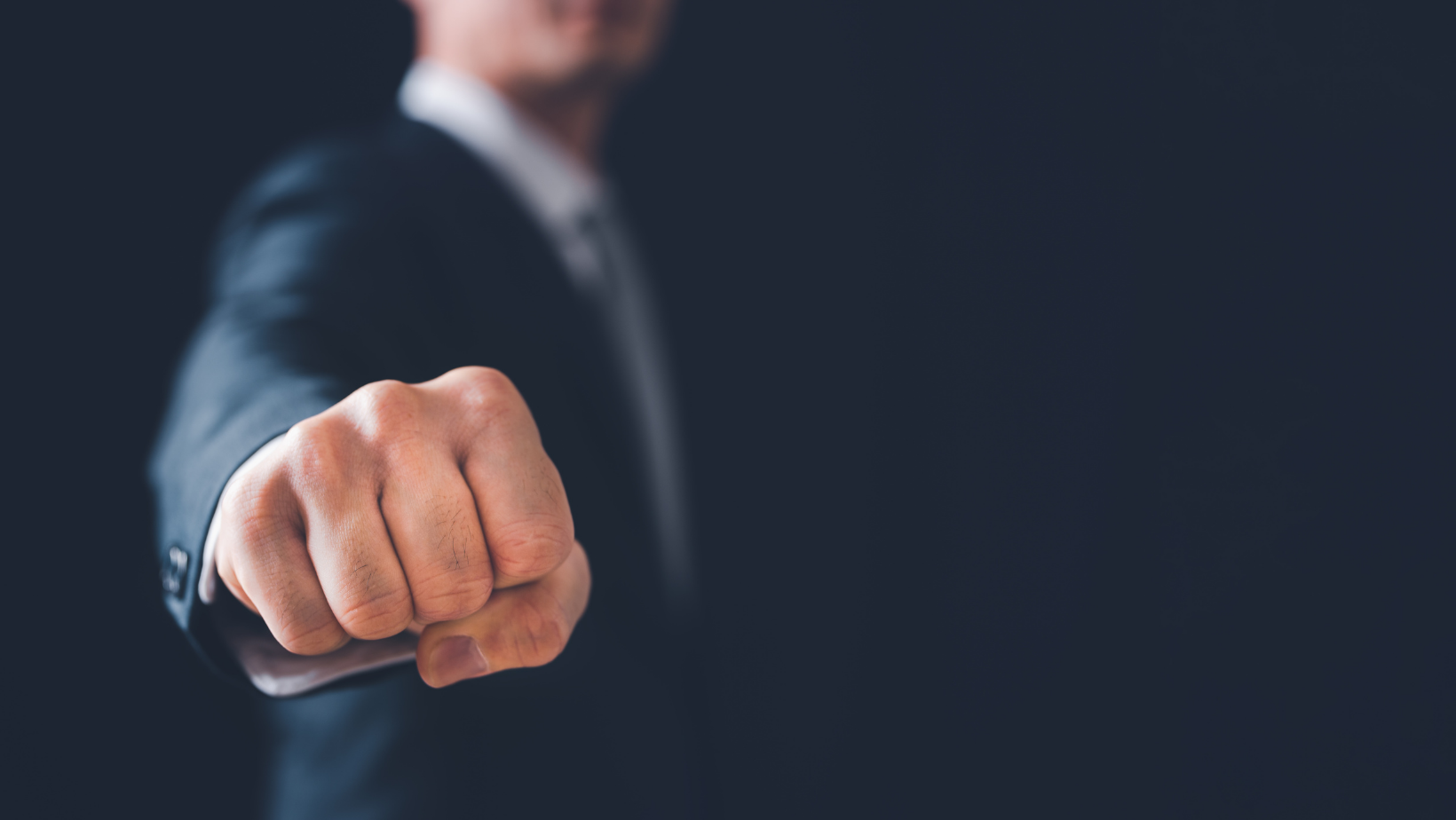 Impulsa tu negocio en un ambiente profesional y competitivo 
