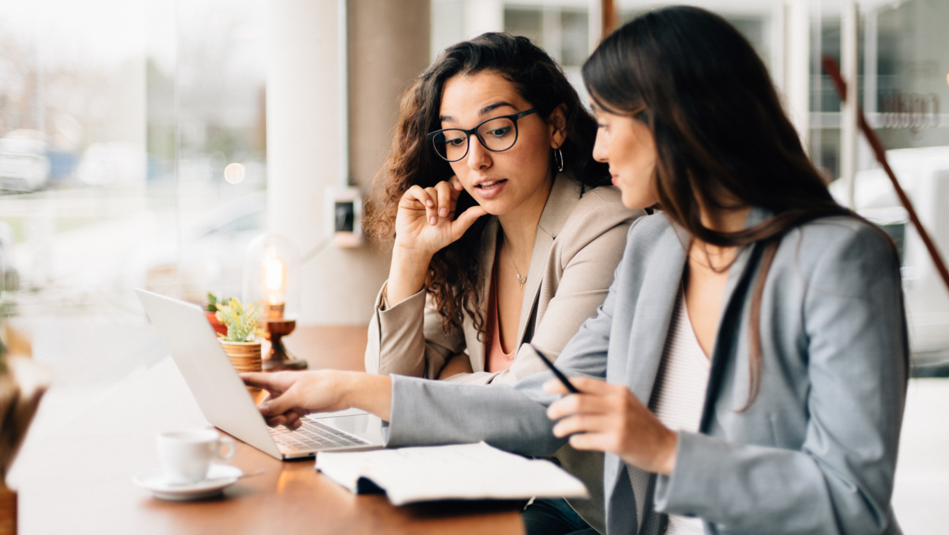 Incrementa la eficiencia de tu empresa con nuestras salas de reuniones equipadas 