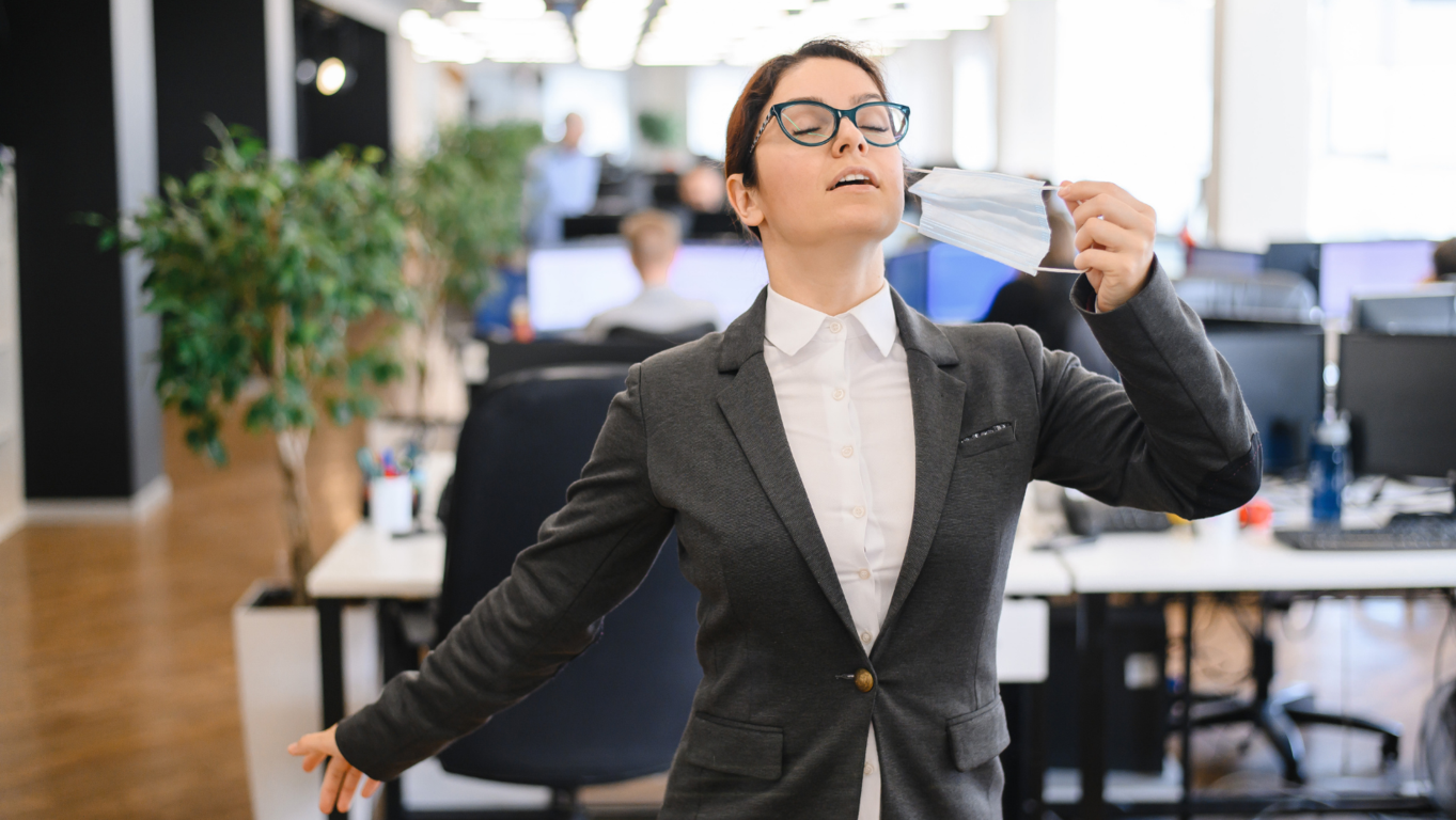 ¿Estás buscando una oficina con todas las facilidades en el Centro de Negocios LDU? ¡Conoce nuestras opciones amuebladas y aprovecha los beneficios! 