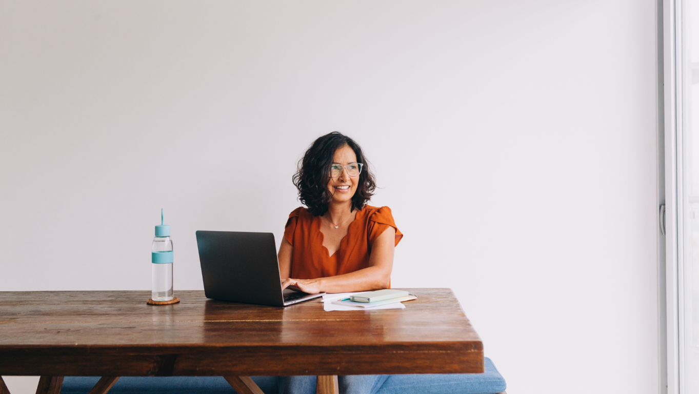 ¿Necesitas un espacio de trabajo inspirador? Ven a nuestro coworking en el Centro de Negocios LDU. 