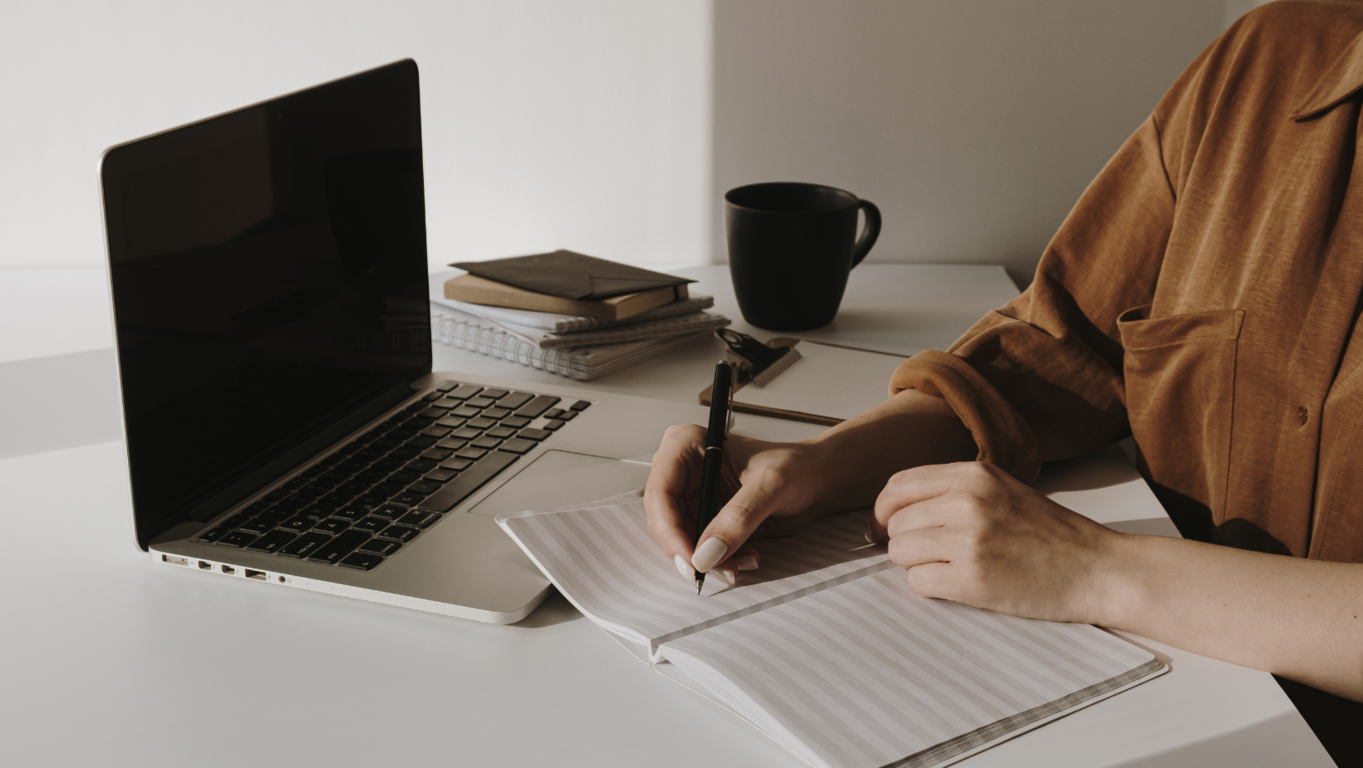 Optimiza tu tiempo y dinero con nuestras oficinas amuebladas 
