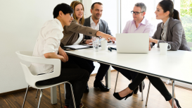 Potencia tu imagen empresarial con nuestras modernas salas de juntas 