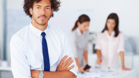 Sorprende a tus clientes con nuestras modernas Salas de Juntas 