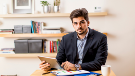 Supera tus miedos y disfruta de un entorno profesional alquilando una oficina amueblada en nuestro centro de negocios de prestigio 