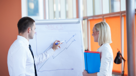 TomaVentaja de nuestros espacios de trabajo completamente equipados en el Centro de Negocios LDU. 