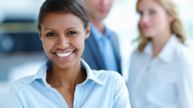 TomaVentaja de nuestros espacios flexibles en el Centro de Negocios LDU. 