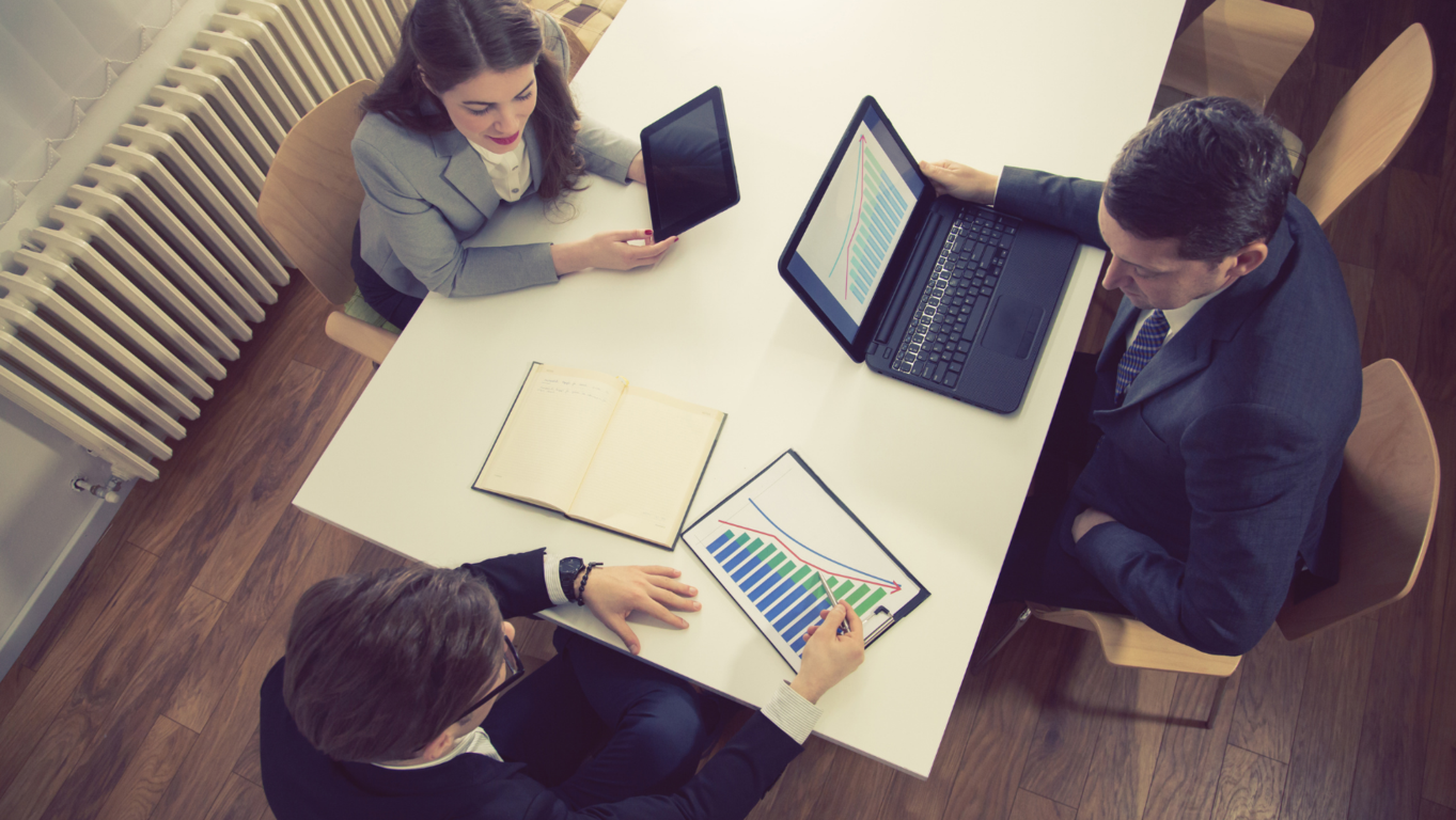 Trabaja con estilo y comodidad en nuestro moderno espacio de coworking. 