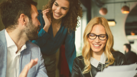 Trabaja en un espacio elegante y profesional con nuestras oficinas amuebladas 