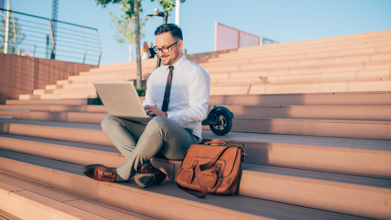 Un lugar para el éxito, sé el primero en rentar nuestras estratégicas oficinas amuebladas en el Centro de Negocios LDU. 
