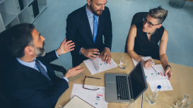 Ahorra en costos de alquiler con nuestros espacios de coworking en el centro de negocios. 