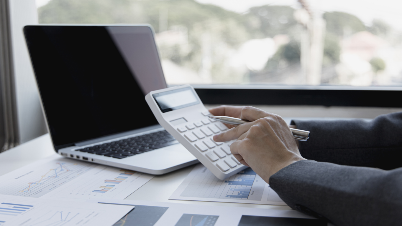 Ahorra en tus gastos empresariales con nuestras oficinas virtuales modernas. 
